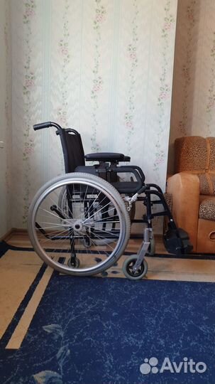 Инвалидная коляска