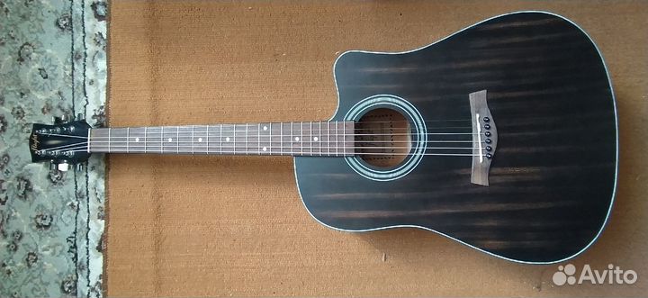 Акустическая гитара