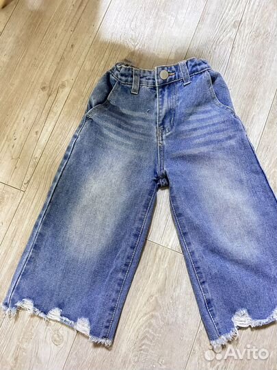 Джинсы на девочку 104