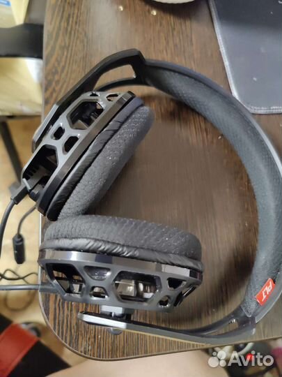 Игровые наушники Plantronics RIG300