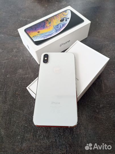 Телефон iPhone XS