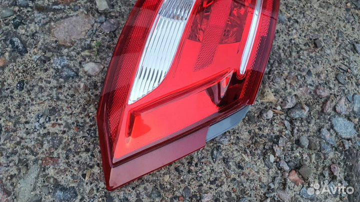 Задний левый фонарь vesta