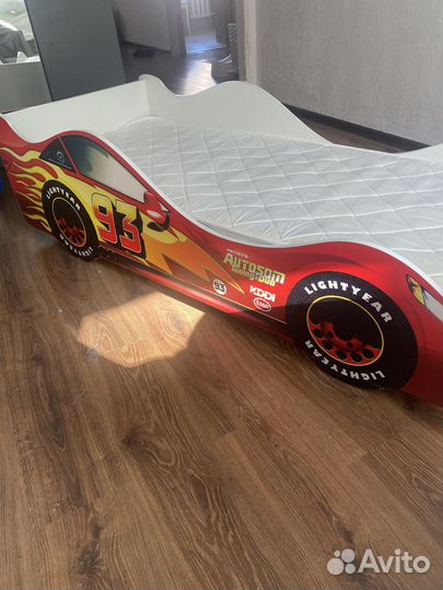 Кровать-машинка с матрасом