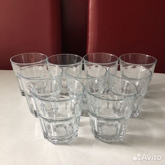 Бокалы; рюмки; стаканы