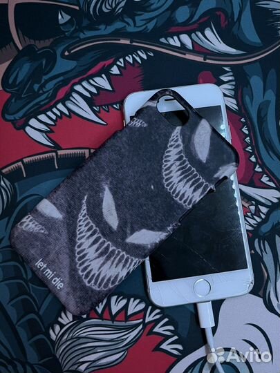 Чехол на iPhone 7