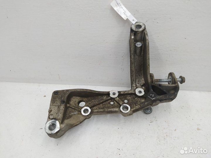Рычаг передний, Skoda Octavia 2007