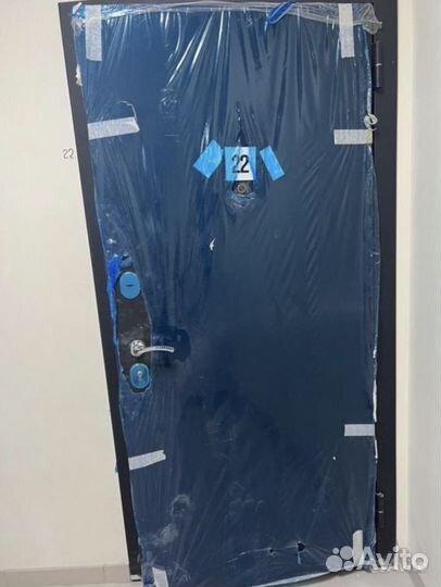 Дверь входная новая
