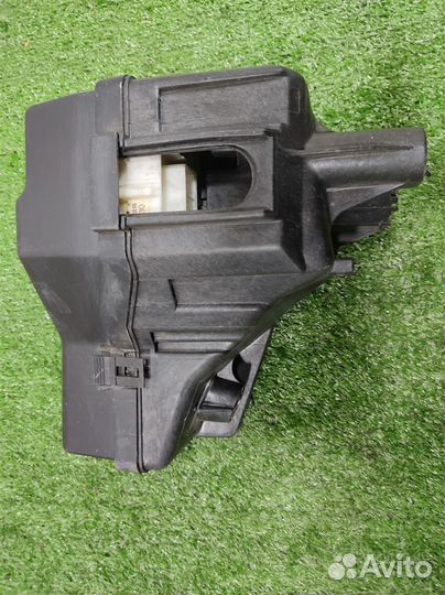 Блок предохранителей моторный Toyota RAV4 A2 2005