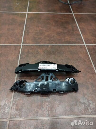 Крепление переднего бампера Mazda 3 BL