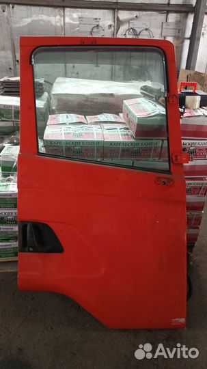 Дверь Скания правая в сборе