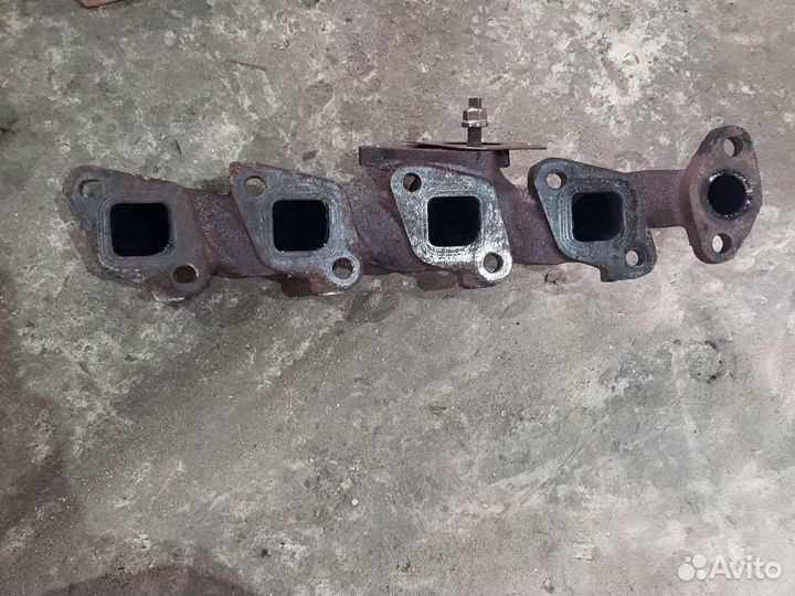 Коллектор выпускной Nissan Almera Tino 2.2 ddti