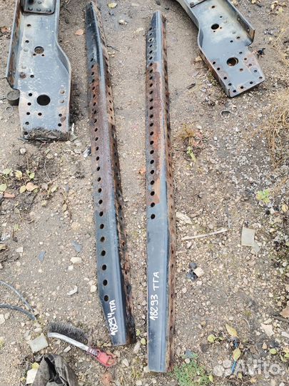 Кронштейн седла уголок к раме MAN TGA