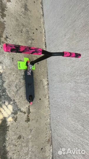 Самокат root industries Type R Mini Splatter Pink