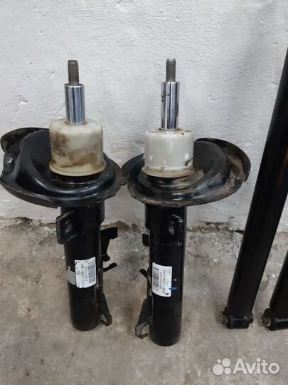 Комплект амортизаторов мазда 3 2007 года