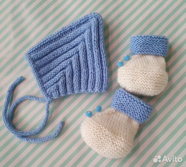 Пинетки детские и чепчик 