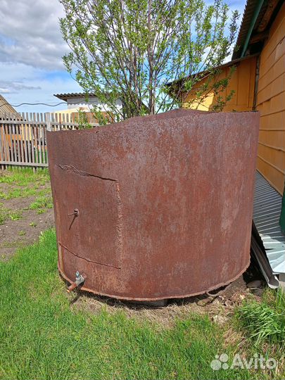 Емкость для воды бу