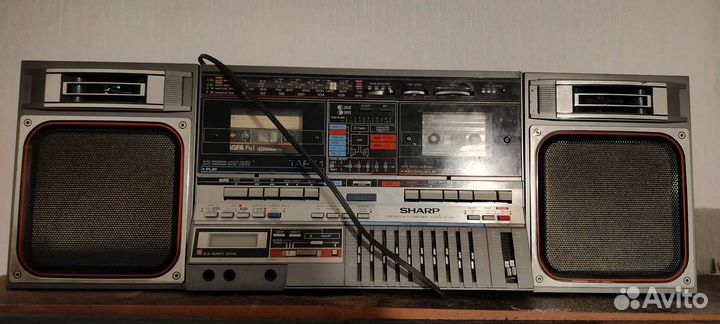 Кассетный магнитофон sharp