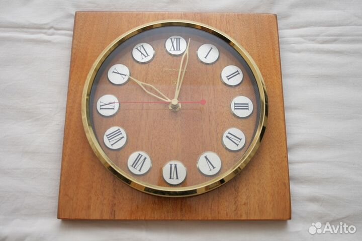 Часы настенные завода Янтарь, СССР