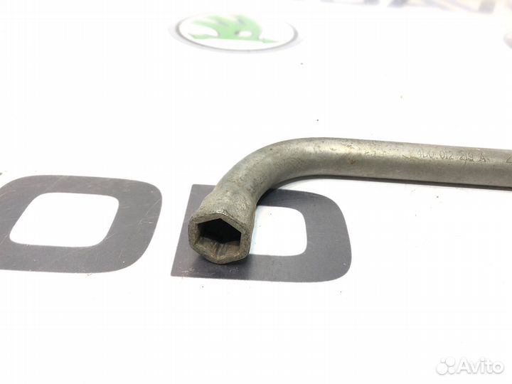 Баллонный ключ Skoda Octavia A5 (1Z) 2011