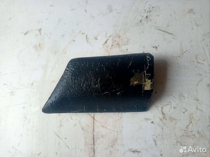 Молдинг крыла передний правый Volkswagen Golf 3