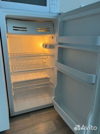 Холодильник Midea 85см