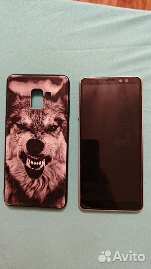 Samsung Galaxy A8+, 4/32 ГБ