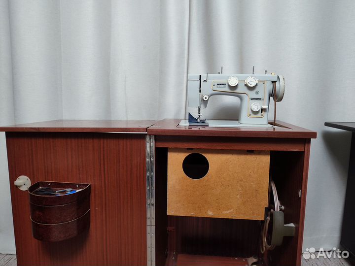 Швейная машинка ножная подольск