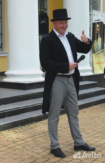 Ведущий мероприятий тамада