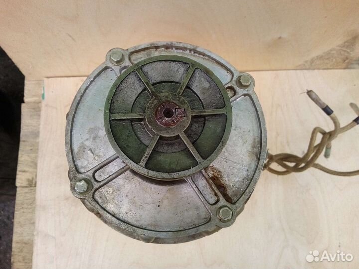 Электродвигатель от стиральной машины