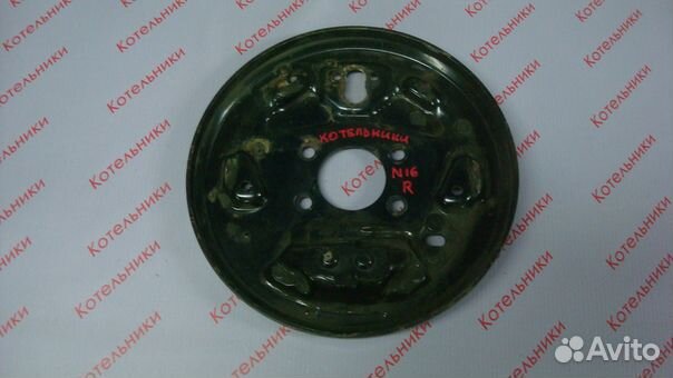 Nissan 44020-8M101 опорный диск задний правый