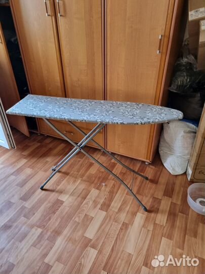 Гладильная доска почти новая