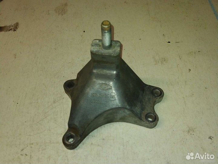 Опора кпп левая Ford Mondeo 3