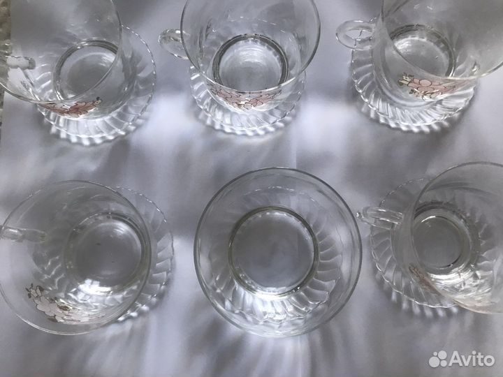 Набор чашек с блюдцами