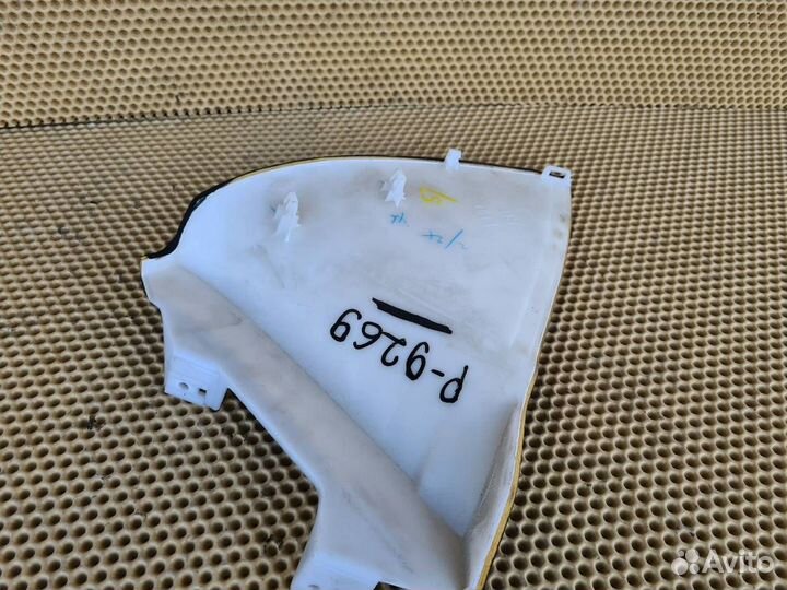 Накладка торпеды передняя правая Infiniti G35 G25