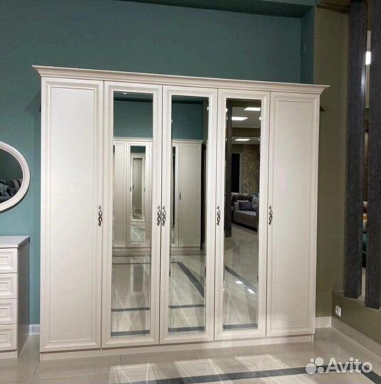 Спальный гарнитур Адель