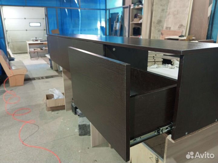 Тумба под тв подвесная