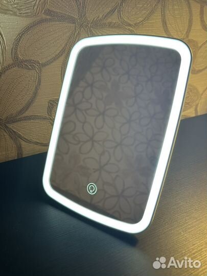 Зеркало настольное