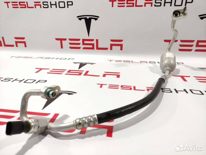 Трубка радиатора кондиционера с осушителем Tesla