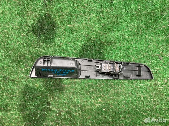 Блок управления стеклоподъемником задний левый