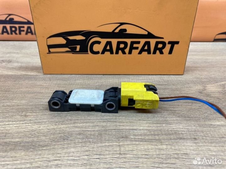 Датчик удара Volkswagen Touareg 7L BAC 2006