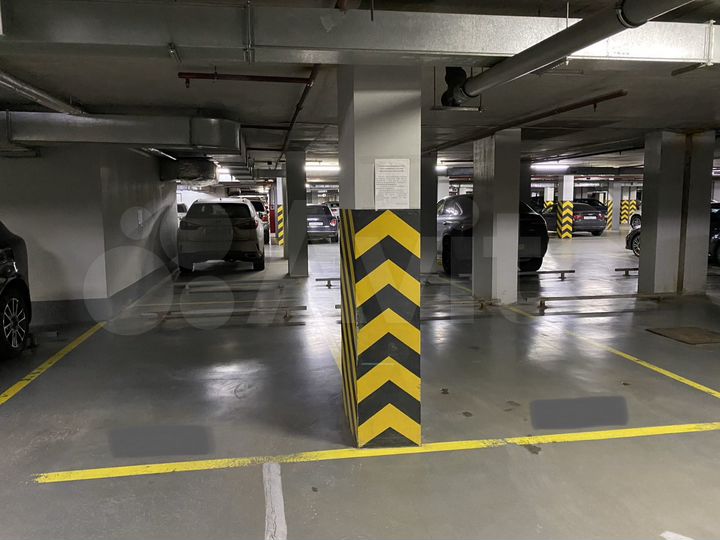 Машиноместо, 12 м²