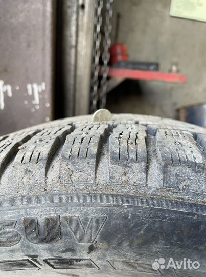 Nokian Tyres Hakkapeliitta 7 SUV 275/50 R20