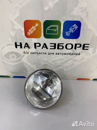 Фара противотуманная передняя левая Toyota Land