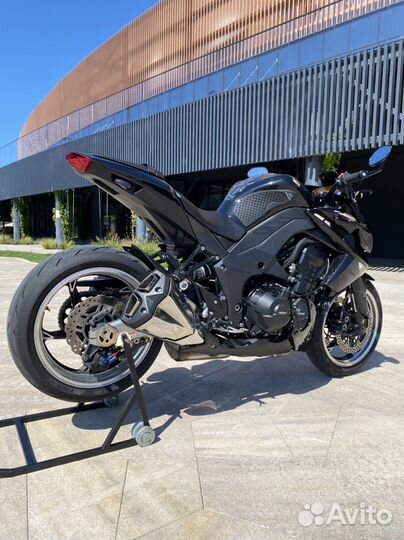 Kawasaki z1000 2011 идеальное состояние