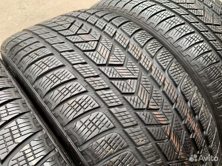 Pirelli Scorpion Winter 285/40 R21