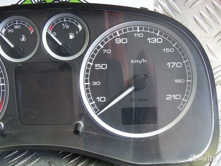 Панель приборов Peugeot 307 АКПП 2003г