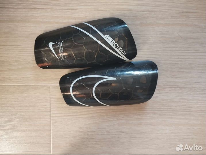Щитки футбольные nike mercurial