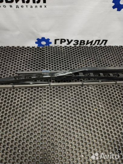 Поводок стеклоочистителя левый Volvo FH4 82485664