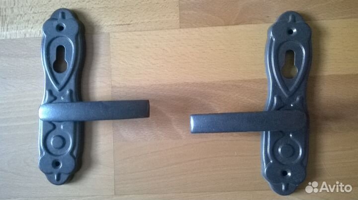 Дверные петли,замки,накладки,ручки,защелки