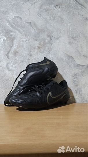 Футбольные бутсы Nike Tempo
